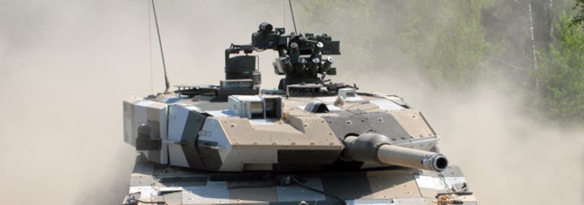 Ein Kampfpanzer vom Typ Leopard 2.