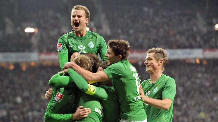 Zweimal durfte Werder gegen Stuttgart ein Tor bejubeln, obwohl mit Claudio Pizarro die personifizierte Heimtor-Garantie verletzt auf der Bank saß.