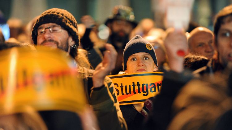 Fassungslosigkeit bei den Stuttgart-21-Gegnern.