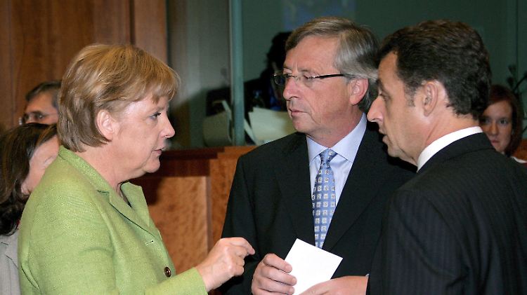 Merkel, Juncker, Sarkozy: "Elite-Bonds" sollen im Gespräch sein. Es folgt aber ein "offizielles" Dementi. (Archivbild)