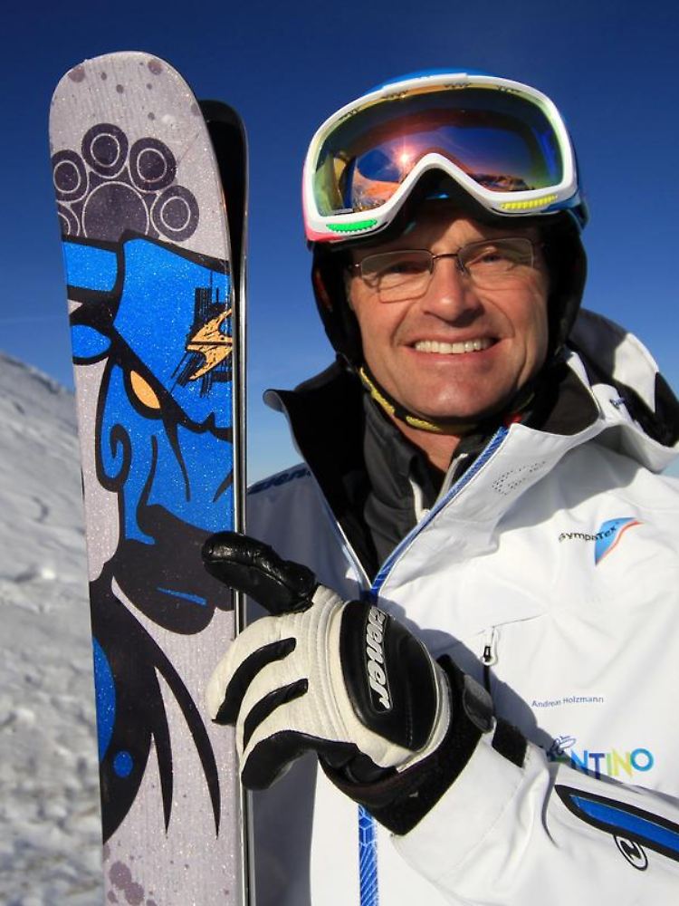Mit den neuen Rockerski gehe vieles auf der Piste leichter, sagt Skilehrer-Ausbilder Andreas Holzmann.