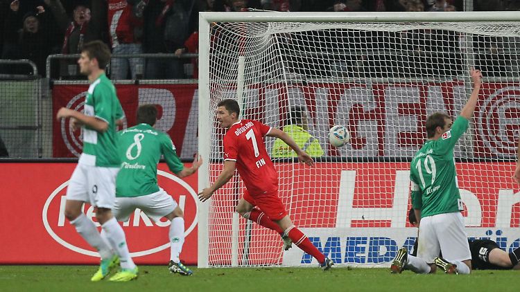 Oliver Fink brachte Düsseldorf in der 18. Minute in Führung.