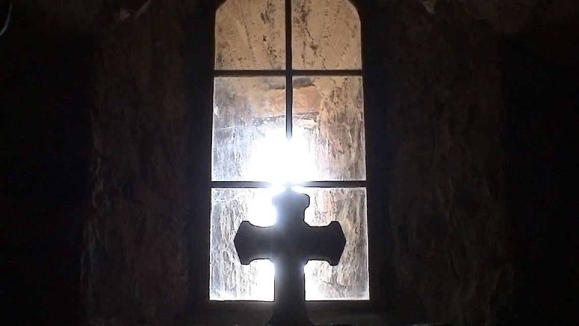 kirche_kreuz.jpg