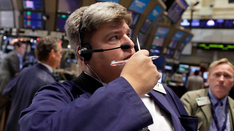 Eigentlich ein Krisensignal, wird die Aktion der Notenbanken an den Börsen gefeiert. 