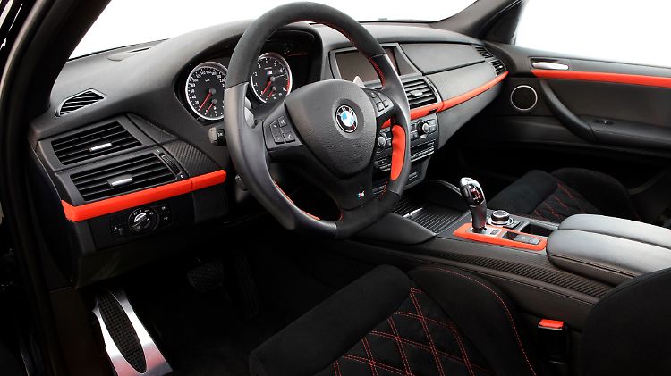 Für den Innenraum stehen unterschiedliche Ledersorten und Farben zur individuellen Gestaltung bereit.