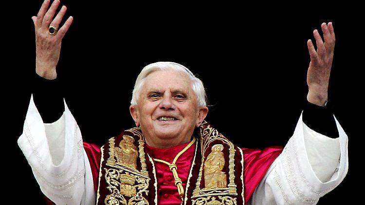 Soll den Teufel vertrieben haben: Papst Benedikt. 
