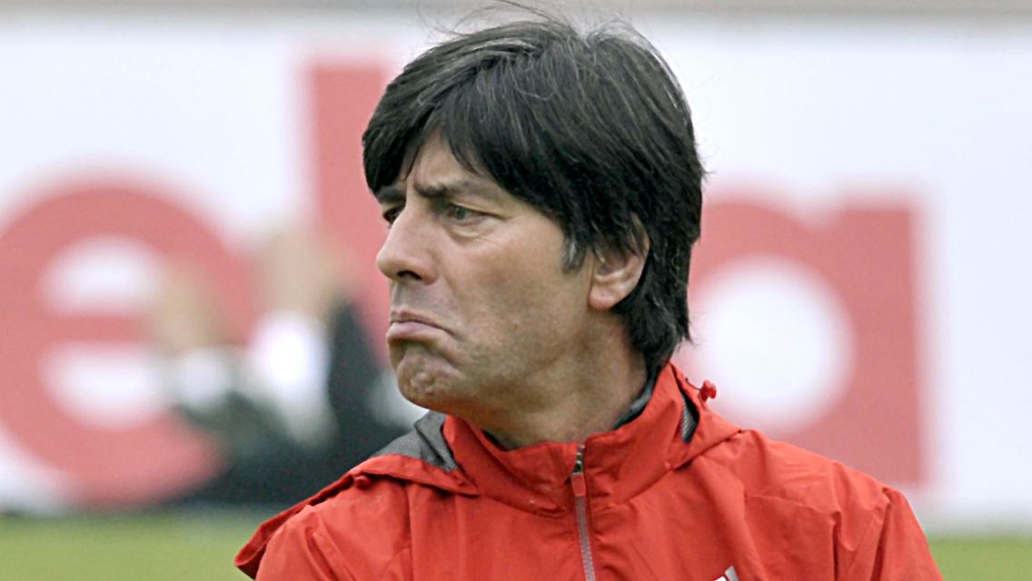 Bundestrainer Joachim Löw: Unumstritten oder unerwünscht?