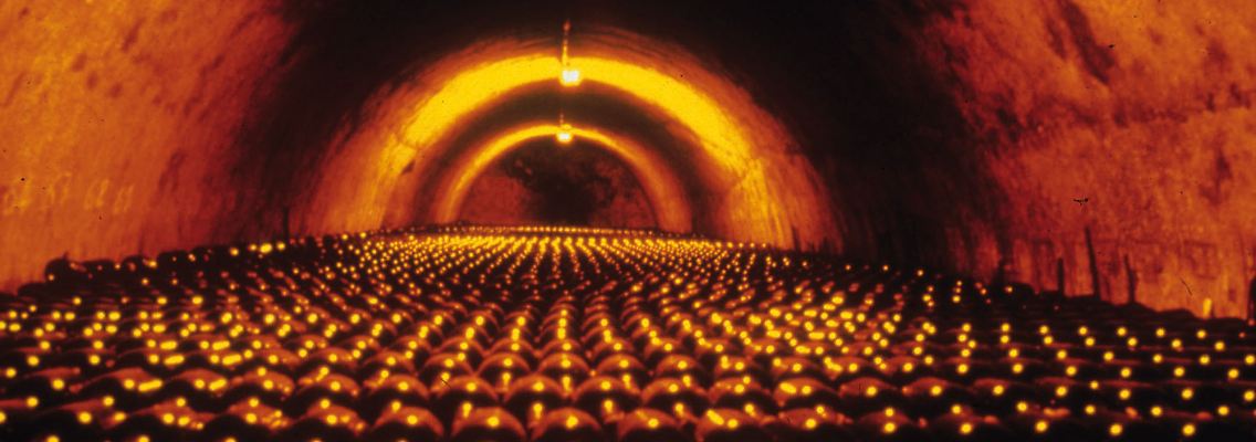 In den Kellern von Taittinger schlummern edle Flaschen in schummriger Stille ihrem Auftritt bei Formel-1-Siegen, Staatsbanketten und Hochzeitsanträgen entgegen.