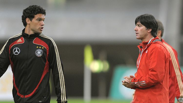 Michael Ballack und Bundestrainer Joachim Löw hatten sich zuletzt wenig zu sagen und wenn, dann war es selten etwas Nettes.