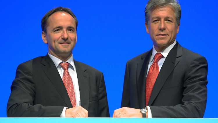 Die Doppelspitzes stürmt in die "Wolke": Die beiden Vorstandssprecher des Softwareherstellers Jim-Hagemann Snabe und Bill McDermott (r.).