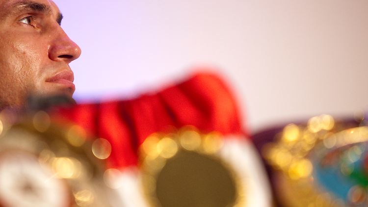 Klitschko wollte seine drei WM-Gürtel am Samstag gegen Jean-Marc Mormeck verteidigen.