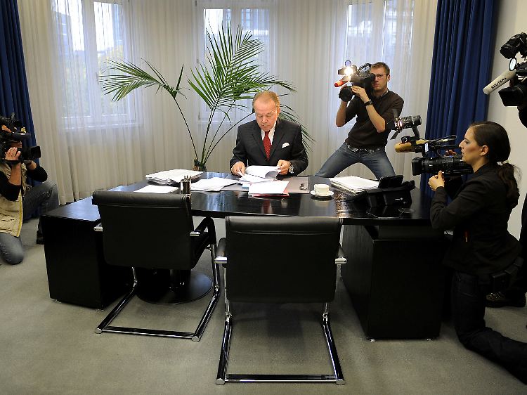 "Ziel war und bleibt es, das Vertrauen der Banken untereinander und das Vertrauen der Gesellschaft und der Wirtschaft in den Finanzsektor wiederherzustellen." (Im Bild: Günther Merl, der erste Soffin-Leiter bei seinem Amtsantritt im Oktober 2008.)