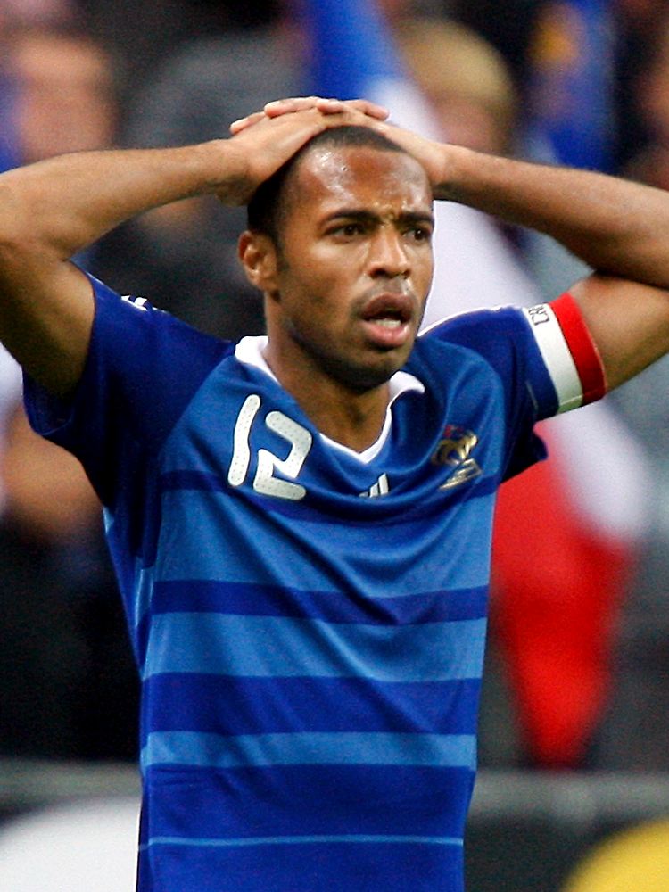 Thierry Henry ist fassungslos über die Unfähigkeit seines Trainers.