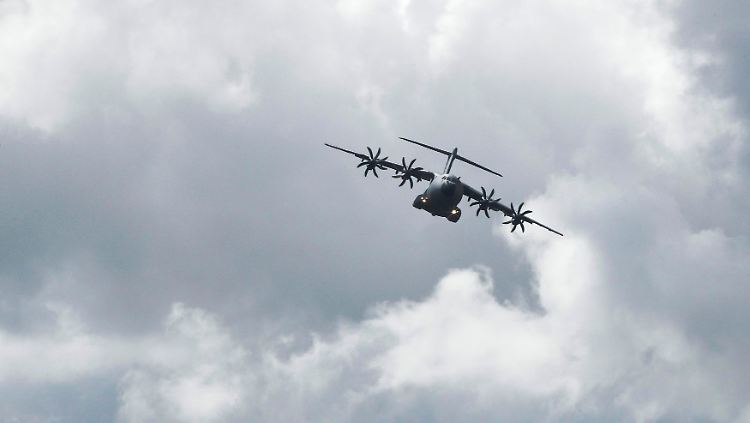 Hoch über der Automobilbranche: EADS baut unter anderem Militärtransporter wie die A400M.