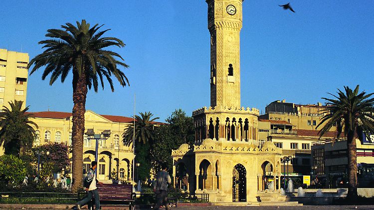 Izmir und die westliche Ägäis stehen mit 40 Hotels erstmals im Katalog von Neckermann.