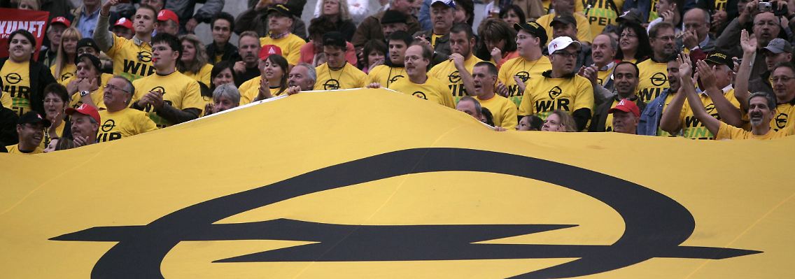 "Wir sind Opel": Bei einer Veranstaltung der IG Metall am vergangenen Samstag in der Frankfurter Commerzbank-Arena demonstrierten Opelaner ihre Bereitschaft, das Thema Opel in den Bundestagswahlkampf zu tragen.