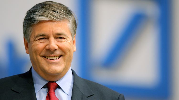 Hat gut lachen: Deutsche-Bank-Chef Ackermann könnte in Holland zum Zuge kommen.