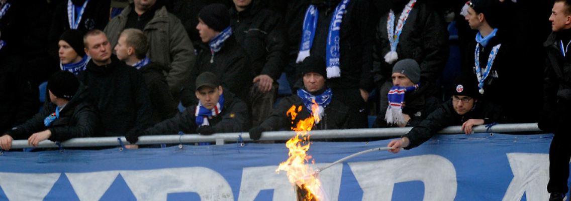 Sie müssen draußen bleiben: Fans des FC Hansa Rostock.