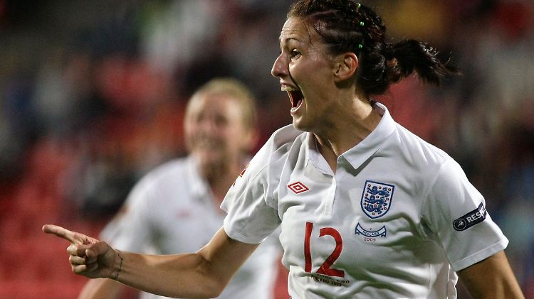 Vor allem "Goldköpfchen" Jill Scott wird gefeiert. Sie köpfte England in der 116. Minute ins Finale.