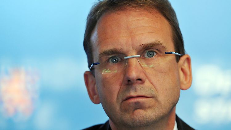 Dieter Althaus lässt keine Gemütsregung erkennen.