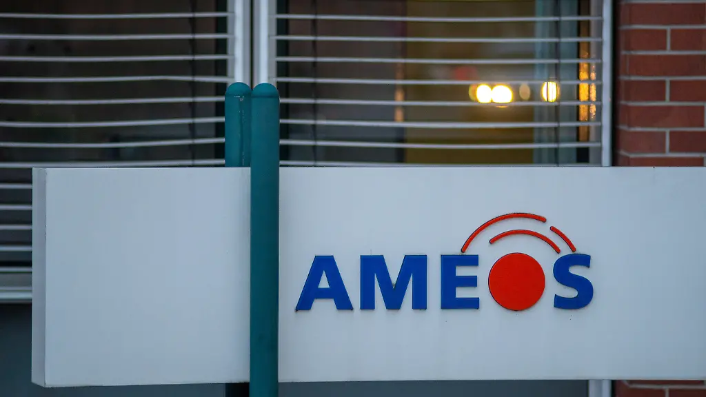 a66d28e3d5d04a18453837c7217bb46b