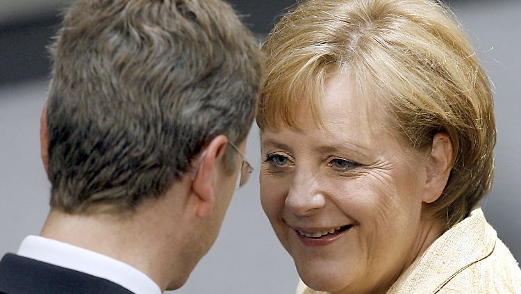 Westerwelle und Merkel sind noch lange kein Paar.