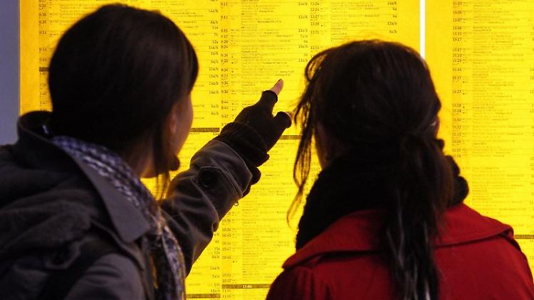 Am Sonntag wechselt die Bahn ihren Fahrplan. Zeitgleich erhöht sie die Ticketpreise kräftig.