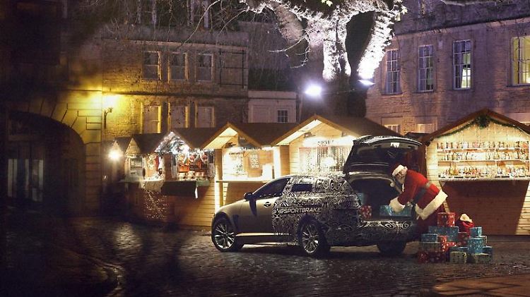 Schöne Bescherung: Das erste offizielle Foto des Jaguar XF Sportbrake.