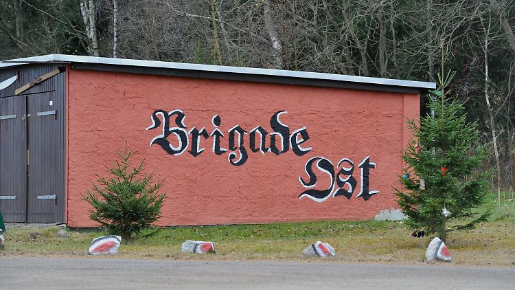 Garagen in Johanngeorgenstadt. Matthias D. soll Anführer der "Brigade Ost" sein.