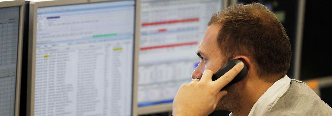 Die Eurozone zittert vor dem nächsten Rating: S&P hat sich selbst unter Zugzwang gesetzt. Moody's und Fitch werden wohl folgen.