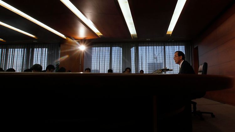 Registriert ungewöhnlich starken Andrang: Masaaki Shirakawa, Chef der japanischen Notenbank.