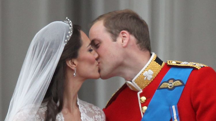 Diese Märchenhochzeit machte aus Waitie Katie die inzwischen anerkannte Frau an Williams Seite.