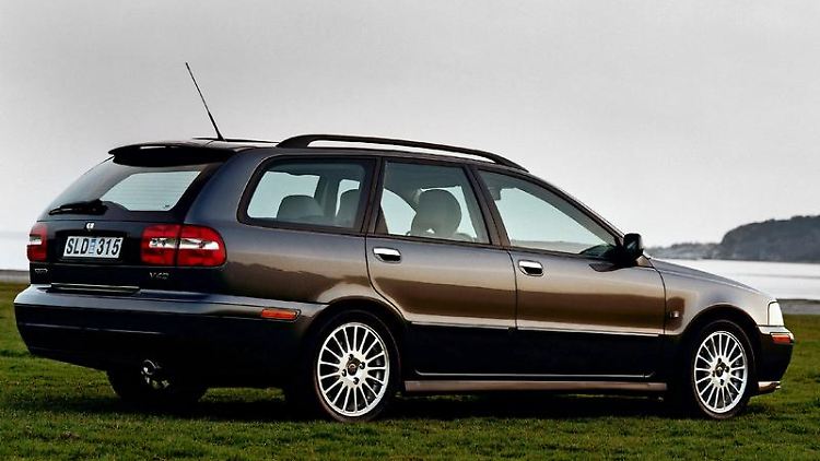 Volvos kleine Baureihe war in Deutschland vor allem als Kombi gefragt. 