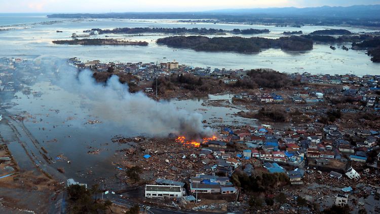 Die japanische Küste nach Erdbeben und Tsunami.