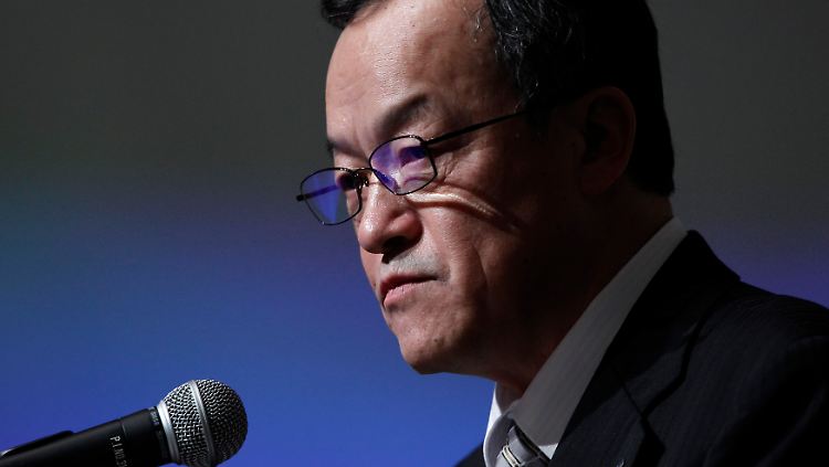 Neuanfang nach dem Bilanzskandal: Olympus-Präsident Shuichi Takayama stellt die neuen Pläne vor.
