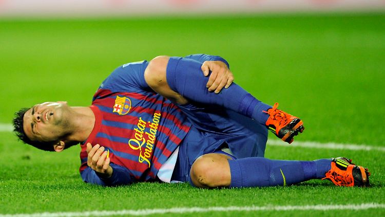 Dem linken Schienbein von David Villa ist gilt ab sofort Spaniens Aufmerksamkeit - denn es ist gebrochen.