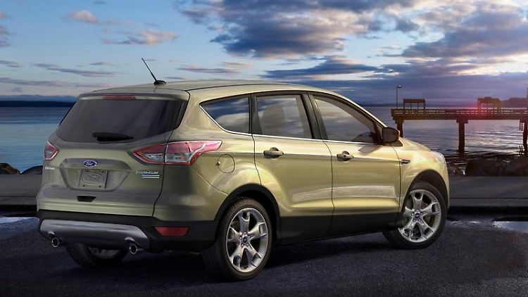 Generation, die zweite: Auf der Automesse in Los Angeles wurde der Ford Espace gezeigt. Formgleich wird das Kompakt-SUV als neuer Kuga nach Europa kommen.