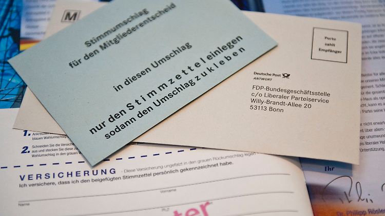 Dieser Wahlzettel ging an alle 65.000 FDP-Mitglieder.