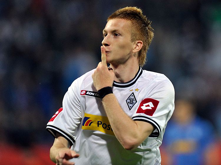 Der Top-Gladbacher Marco Reus soll mit einem Spezialschuh wieder spielfähig gemacht werden.