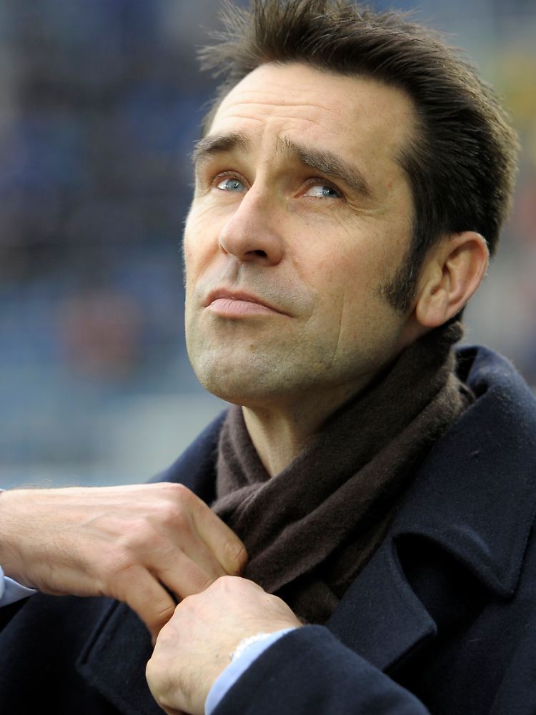 "Vor drei oder vier Wochen hatten wir die Spekulation mit Mike Büskens von Greuther Fürth, dann hatten wir die Spekulation mit Franco Foda von Sturm Graz. Jetzt haben wir die Spekulation mit Michael Skibbe": Michael Preetz.