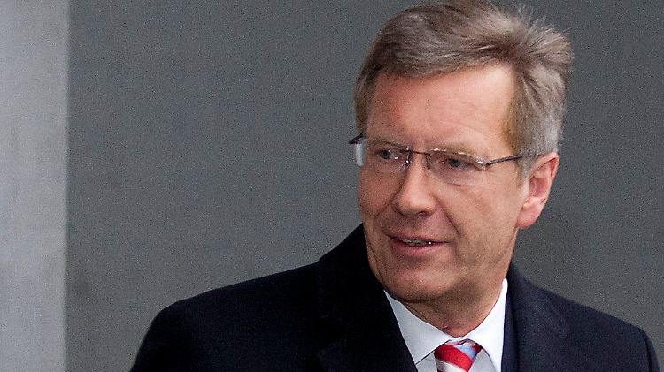 Wie lange kann Wulff die öffentliche Diskussion ignorieren?