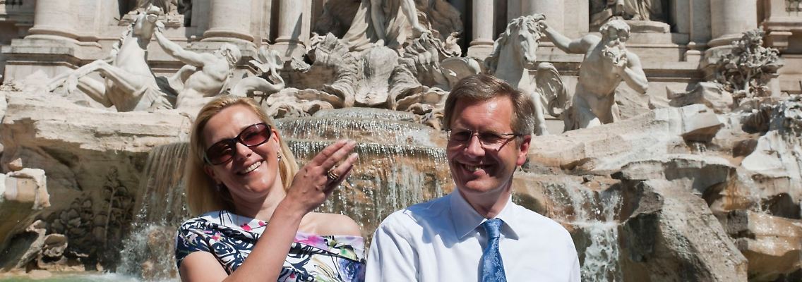 Wulff muss sich auch Fragen zu seinen Urlauben stellen lassen.