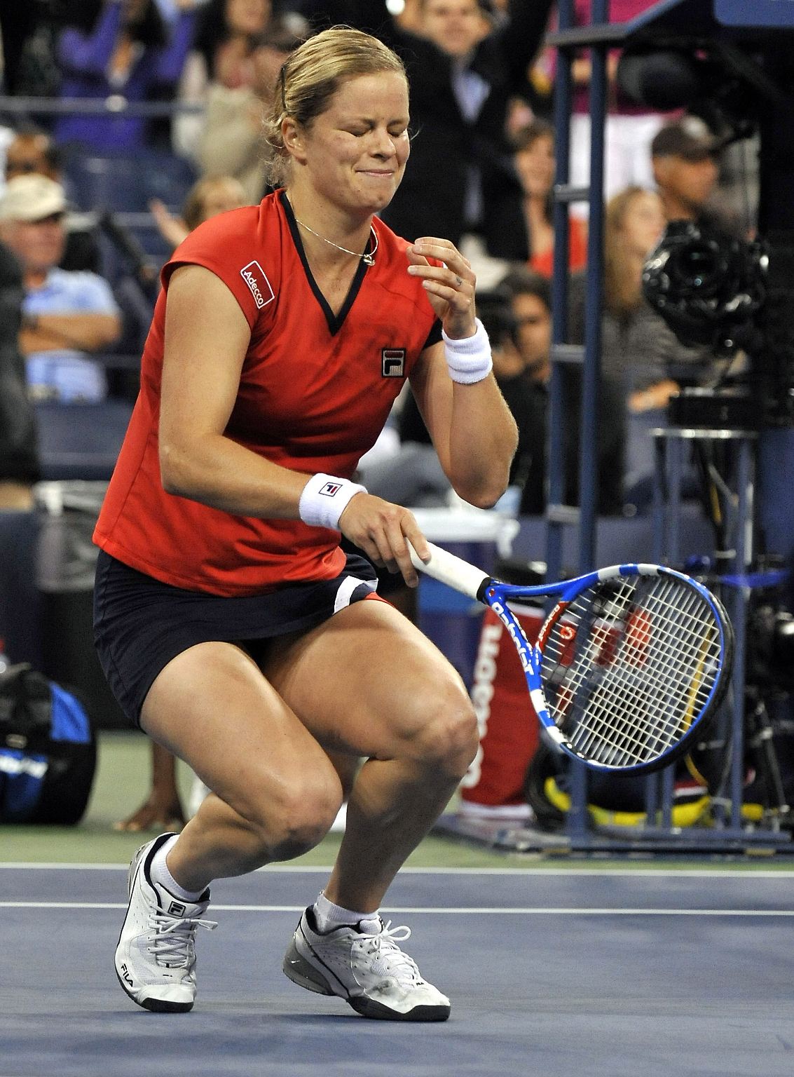 Als eines der beeindruckendsten Comebacks der Sportgeschichte seine Vollendung gefunden hatte, sank Kim Clijsters auf die Knie, …