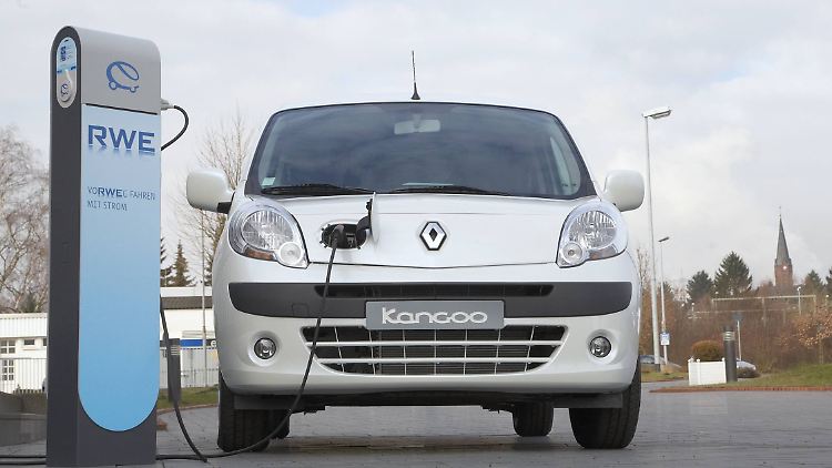 Künstliche Fahrgeräusche sollen Elektroautos künftig im Verkehr sicherer machen.