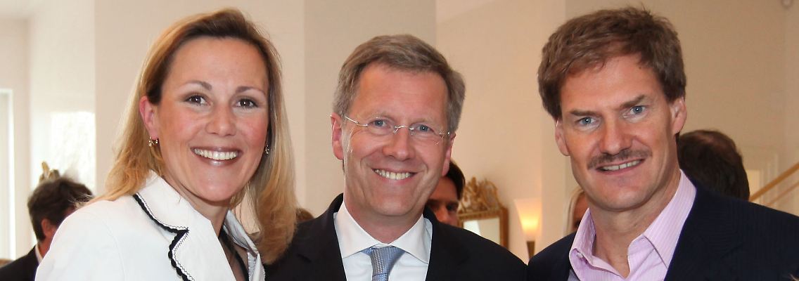 Man kennt sich aus Hannover: Bettina und Christian Wulff, Carsten Maschmeyer (v.l., Archivbild).