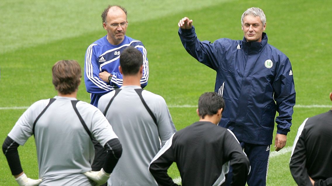 Trainer Armin Veh betrachtet die Champions League als Chance zur Wiedergutmachung für seine Serien-Verlierer.