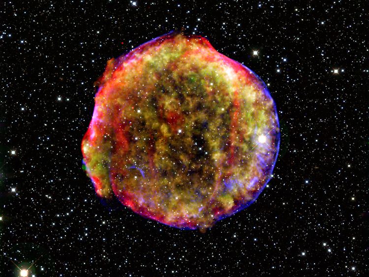 Dank moderner Teleskope können Astronomen eine spektakuläre Sternexplosion von 1572 noch einmal beobachten.