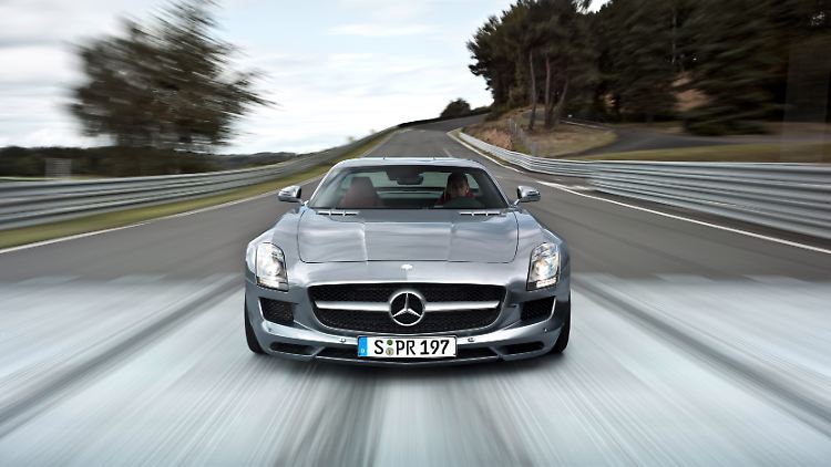 Für den Mercedes SLS AMG wurde ein Veredelungsprogramm entwickelt, dass durch einen "aggressiven Chic" auffallen soll.