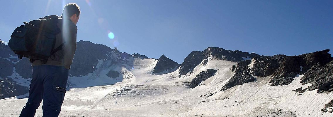 Auf dem Schweizer-Gletscher Mont Fort Glacier ist der Klimawandel schon deutlich sichtbar.