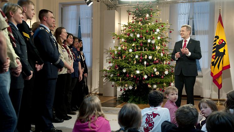 Vor einem Jahr war die Weihnachtszeit auch noch besinnlicher: Wulff am 21.12. 2010 in Bellevue.
